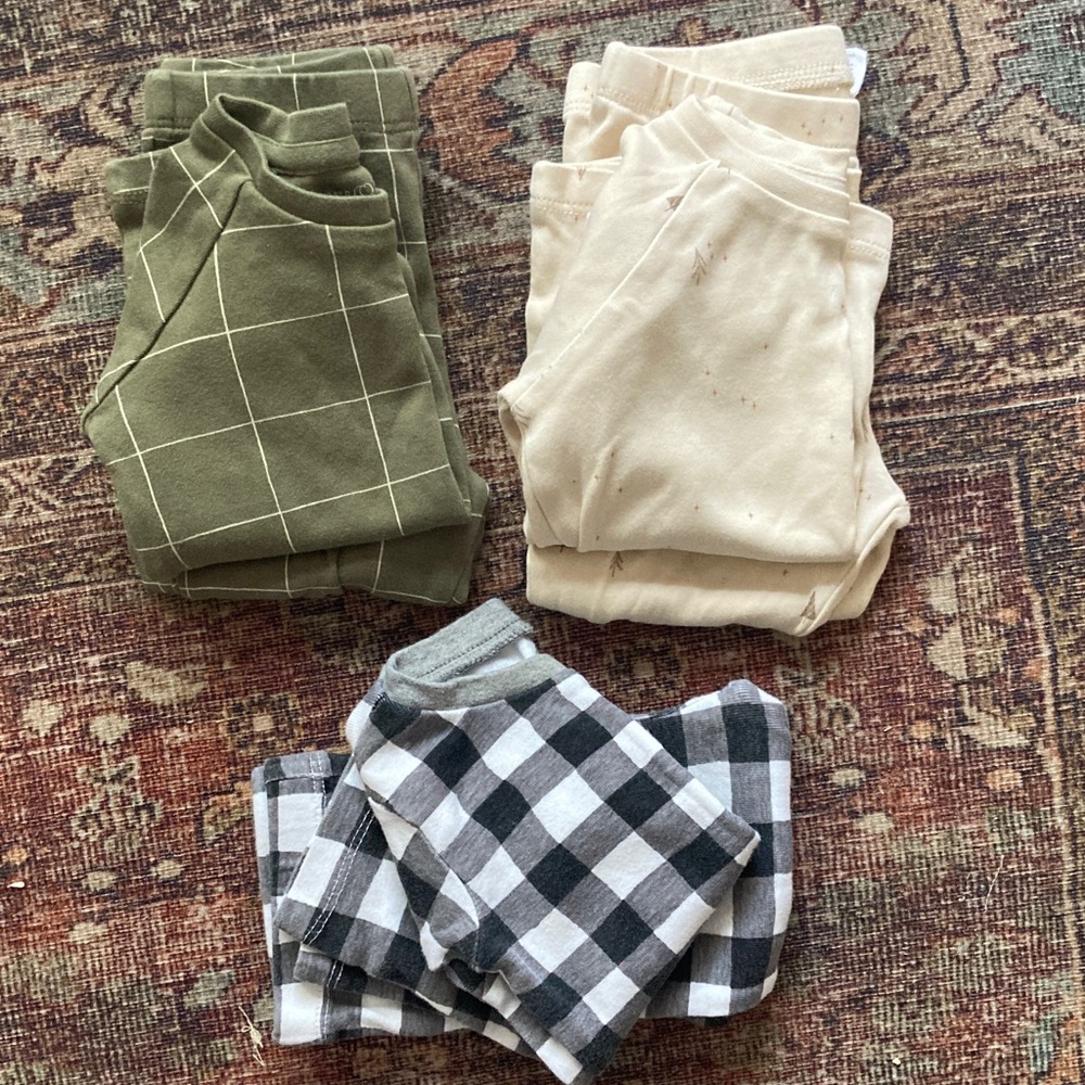 12-18M Bundle Colored Organics/Honest Pajama Sets